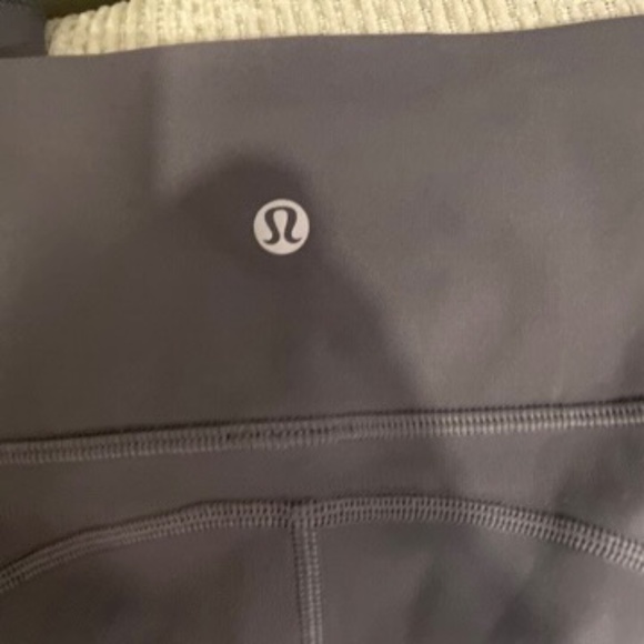 Lululemon leggings with pockets - Picture 2 of 6